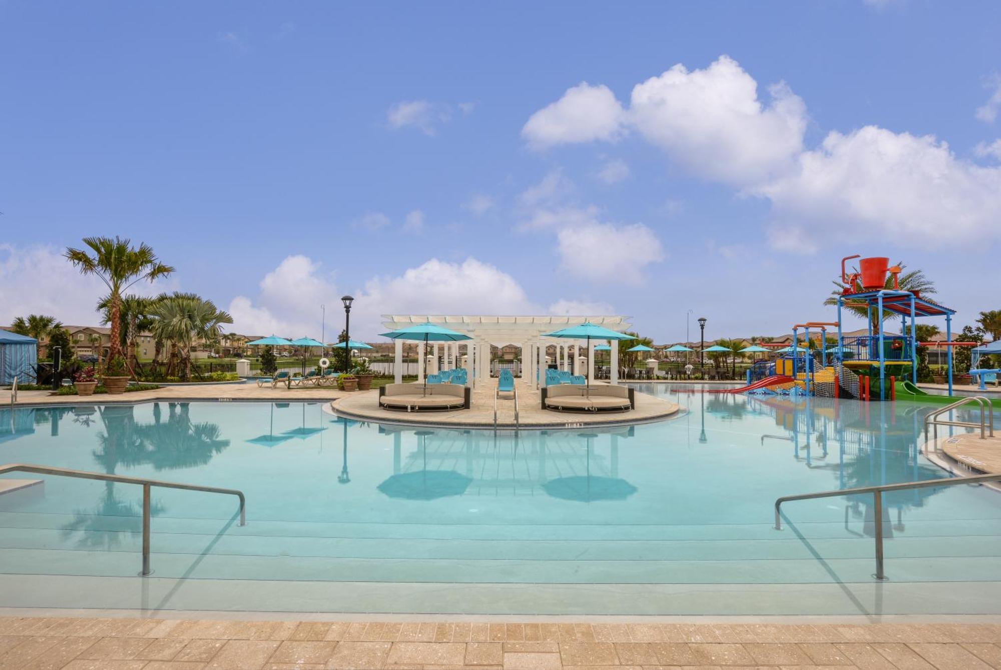 Beautiful Townhome Wprivate Pool 7 Mi To Disney คิสซิมมี ภายนอก รูปภาพ