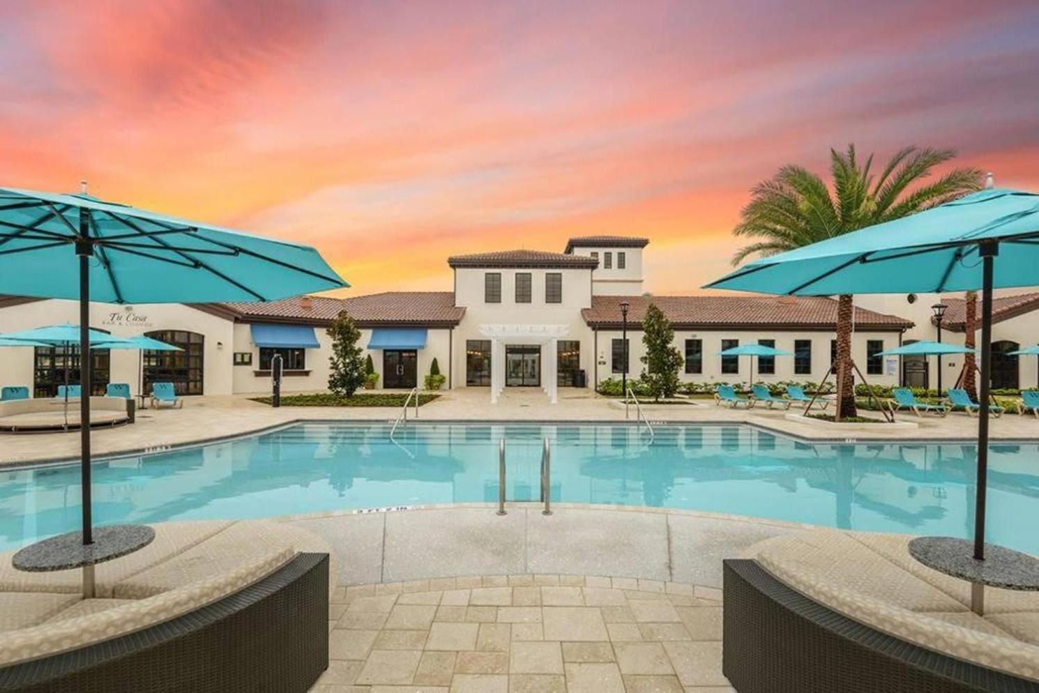 Beautiful Townhome Wprivate Pool 7 Mi To Disney คิสซิมมี ภายนอก รูปภาพ