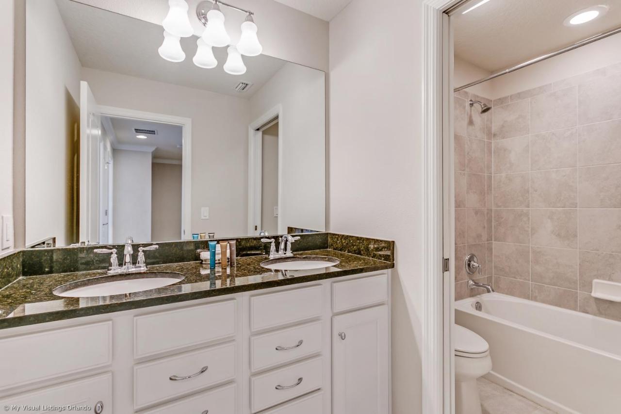 Beautiful Townhome Wprivate Pool 7 Mi To Disney คิสซิมมี ภายนอก รูปภาพ